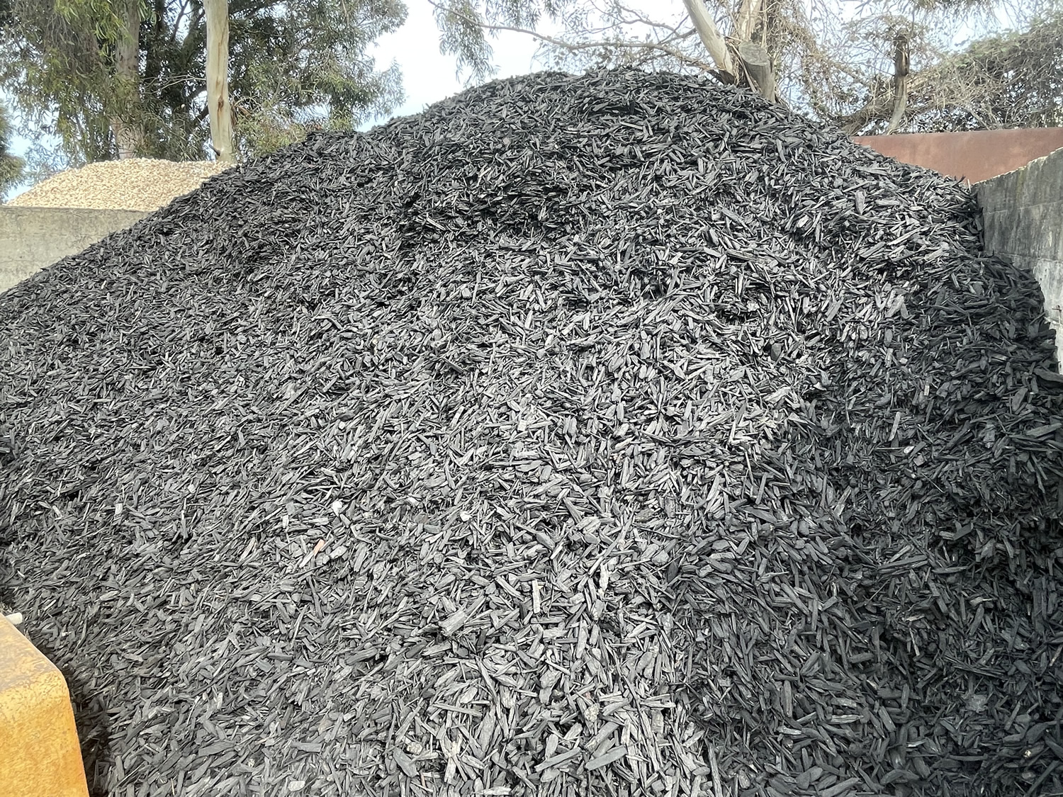 Coloured Mulches